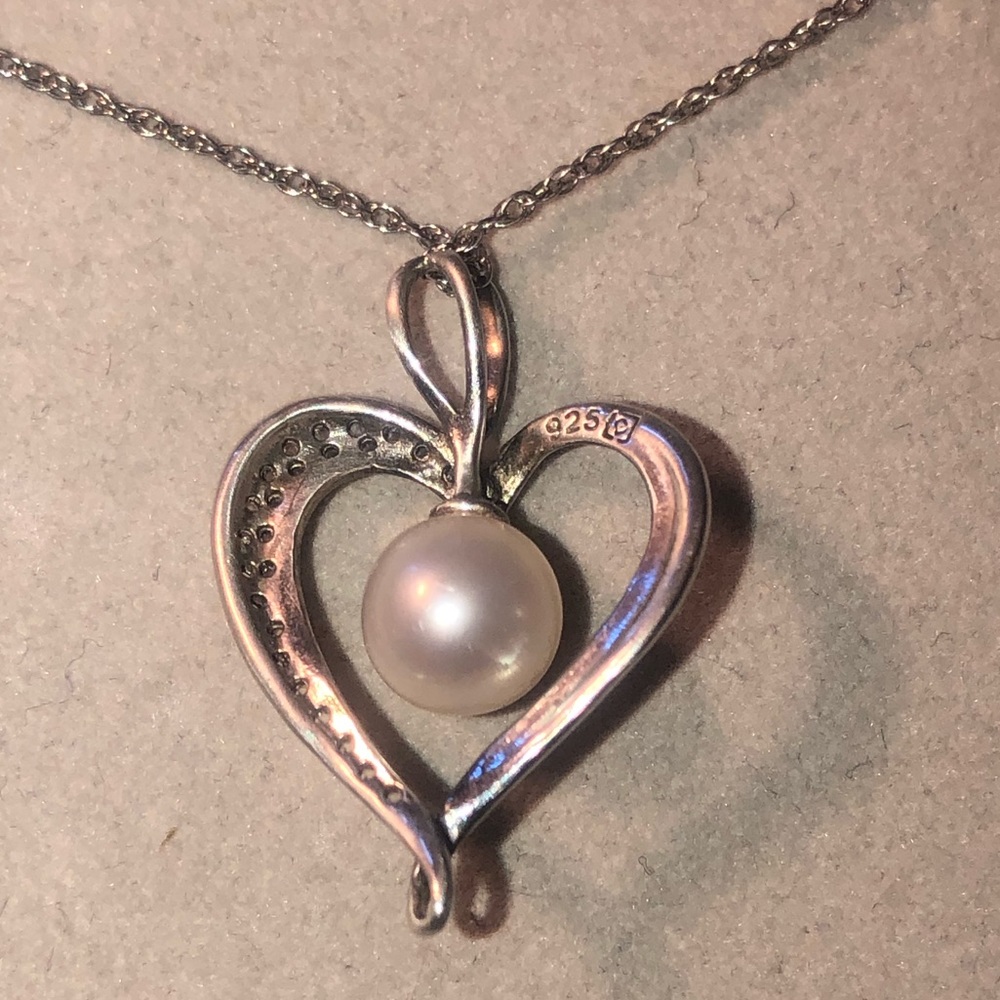 Pearl and sapphire heart necklace - Picture 2 of 4